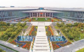 进博会技术装备区超41家展商首发新品，全球首发9件中国首发28件 既秀硬核科技，也秀与中国“恩爱”